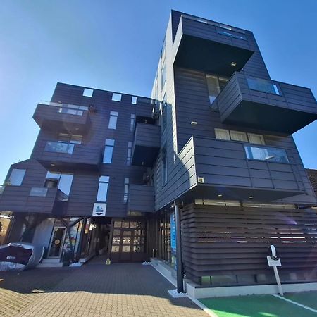 Apartments Steel Residence- Tesla Drive Experience Тимишоара Экстерьер фото
