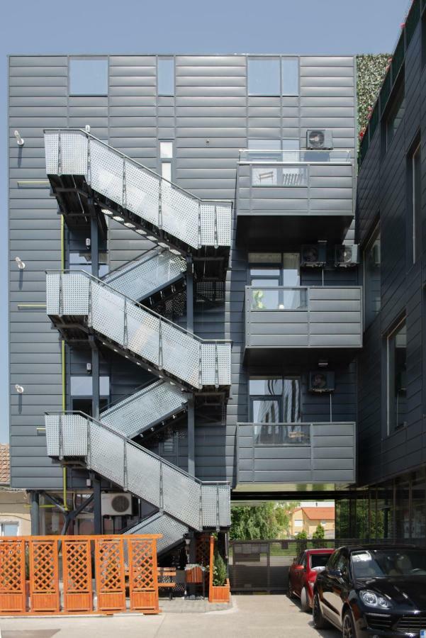 Apartments Steel Residence- Tesla Drive Experience Тимишоара Экстерьер фото